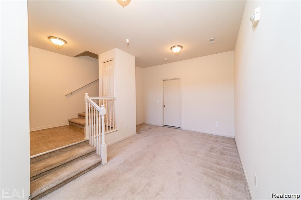 454 Hilton Road Ferndale, MI 48220 - Photo 4 of 14