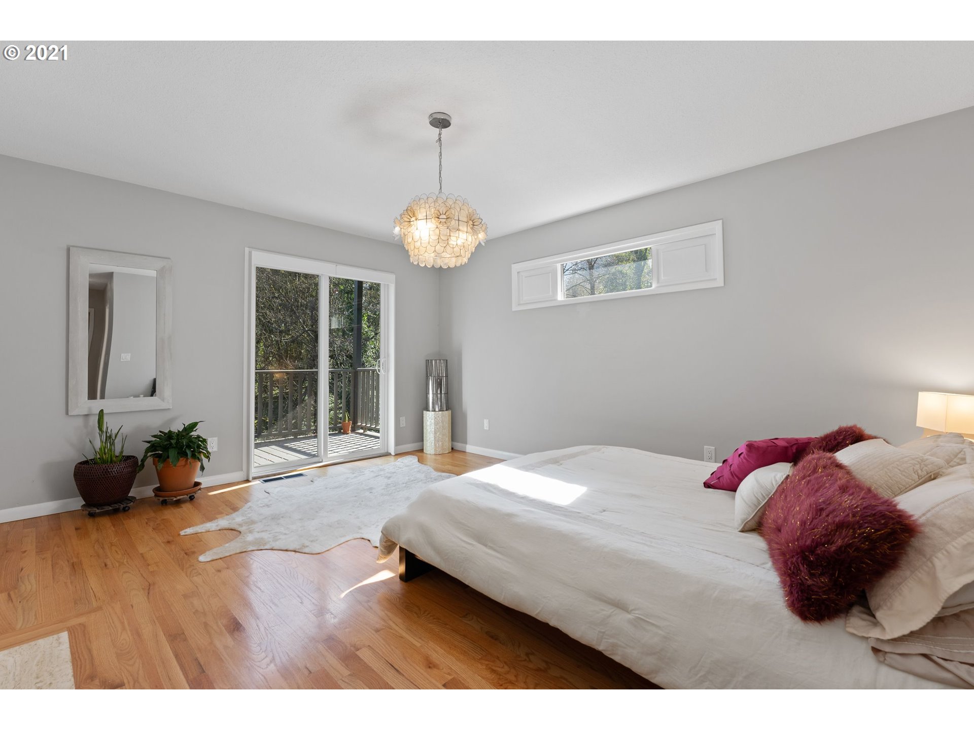 2288 Southwest Humphrey Park Road Portland, OR 97221 - Photo 10 of 32 Gallery Image 10