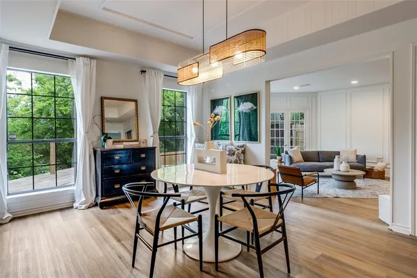 $835,000 | 9122 Cochran Heights Drive, Dallas, TX 75220