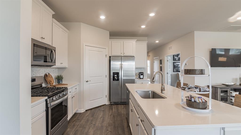 1077 Peachtree Road Carnegie, PA 15106 - Photo 8 of 20