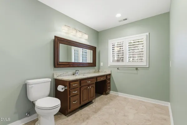 $925,000 | 3201 Fieldview Court, Raleigh, NC 27607