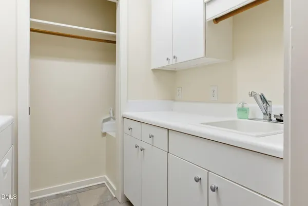 $925,000 | 3201 Fieldview Court, Raleigh, NC 27607