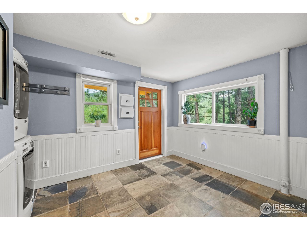 301 Valley Lane Boulder, CO 80302 - Photo 25 of 46 a view of an empty room with a window
