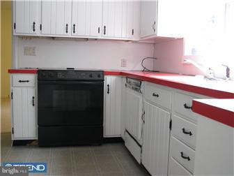 35 Wedgewood Road Newark, DE 19711 - Photo 3 of 12 Kitchen