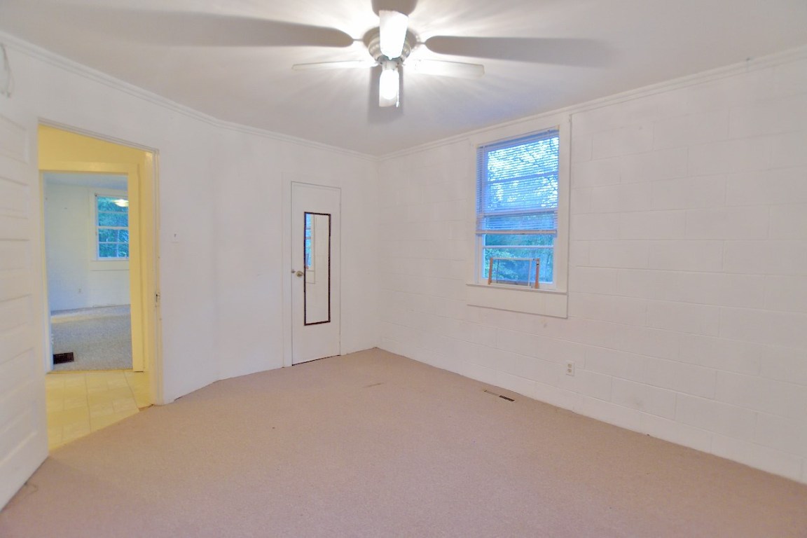 1220 Crenshaw Street Pendleton, SC 29670 - Photo 8 of 17