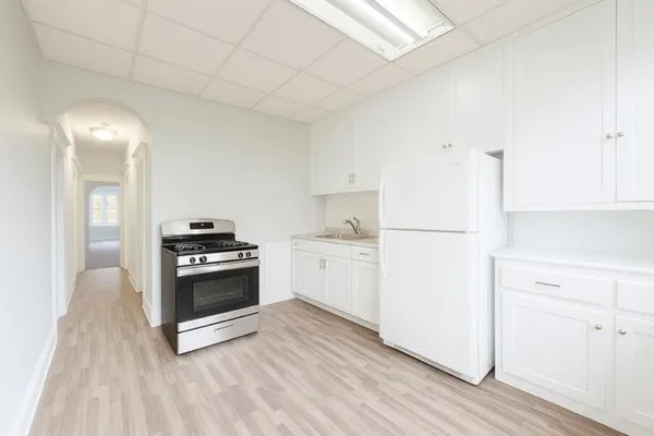 $2,100 | 801 John F. Kennedy Boulevard, Unit 2, Bayonne, NJ 07002