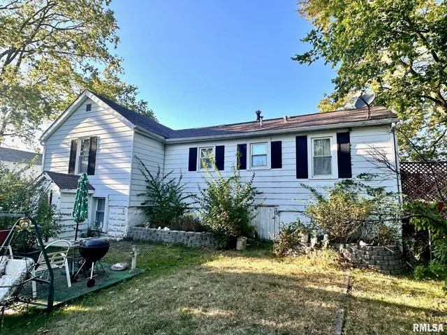 $90,000 | 1401 Hoagland Boulevard, Jacksonville, IL 62650