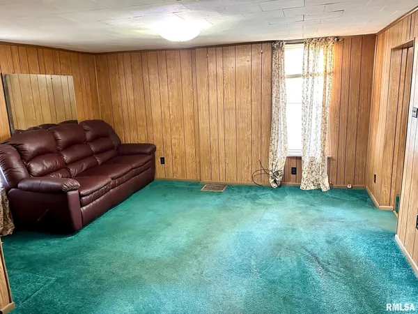 $75,000 | 1401 Hoagland Boulevard, Jacksonville, IL 62650