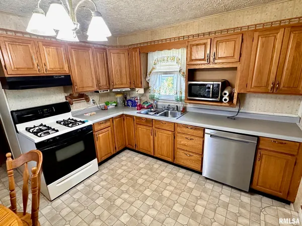 $75,000 | 1401 Hoagland Boulevard, Jacksonville, IL 62650