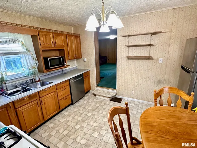 $90,000 | 1401 Hoagland Boulevard, Jacksonville, IL 62650