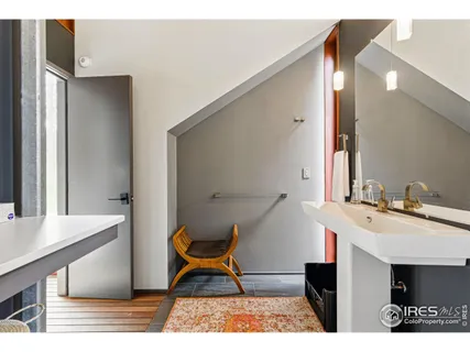 a view of an entryway