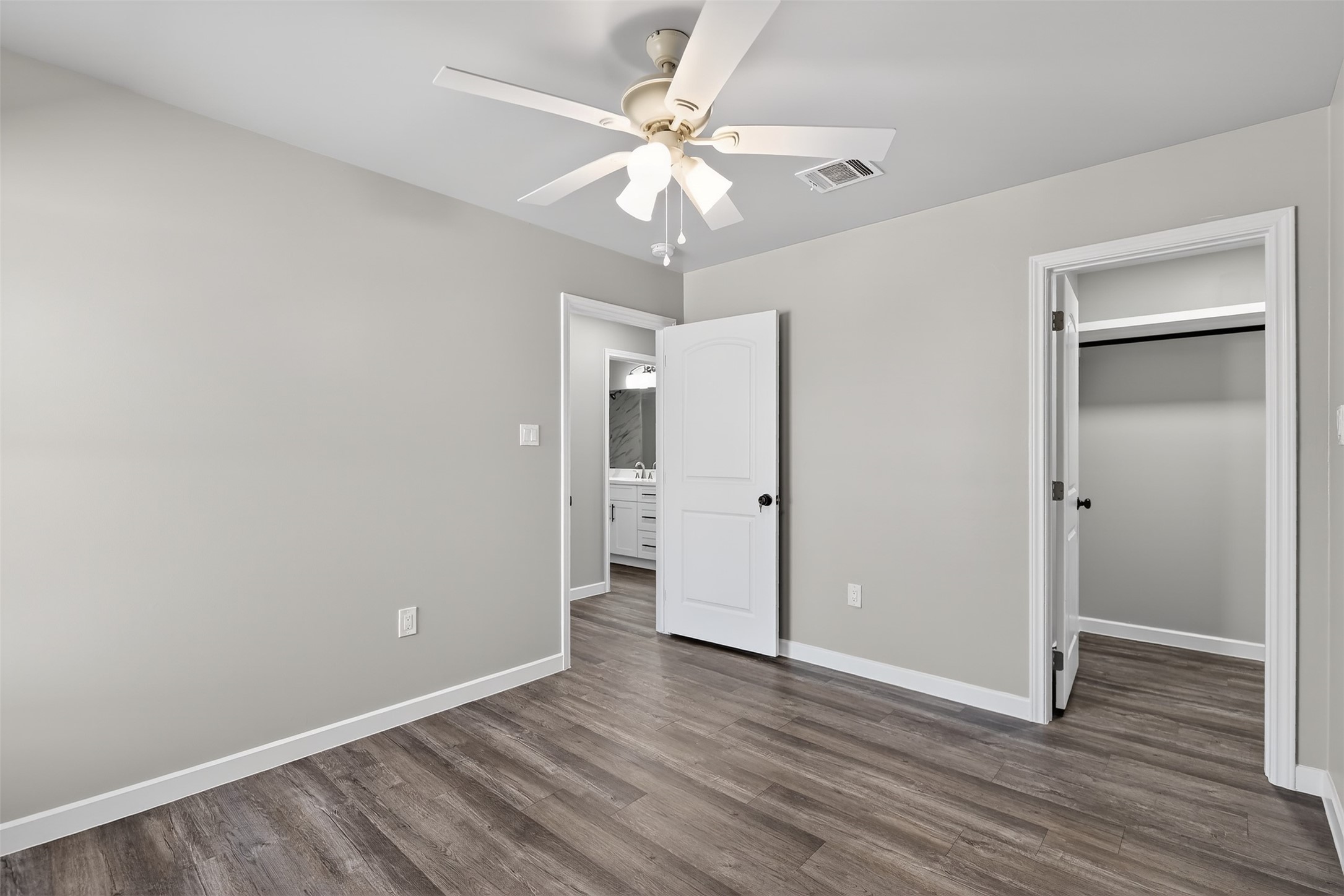 604 Jefferson Avenue Cleveland, TX 77327 - Photo 21 of 33