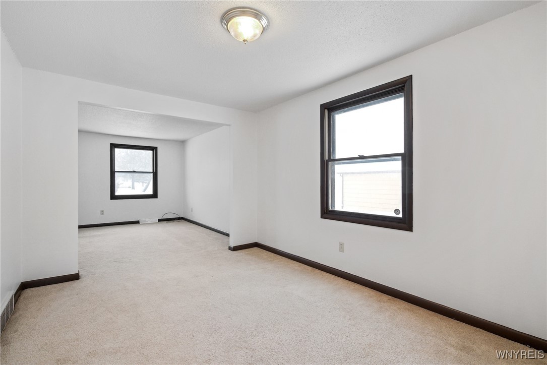 313 Kaymar Drive Amherst, NY 14228 - Photo 5 of 11