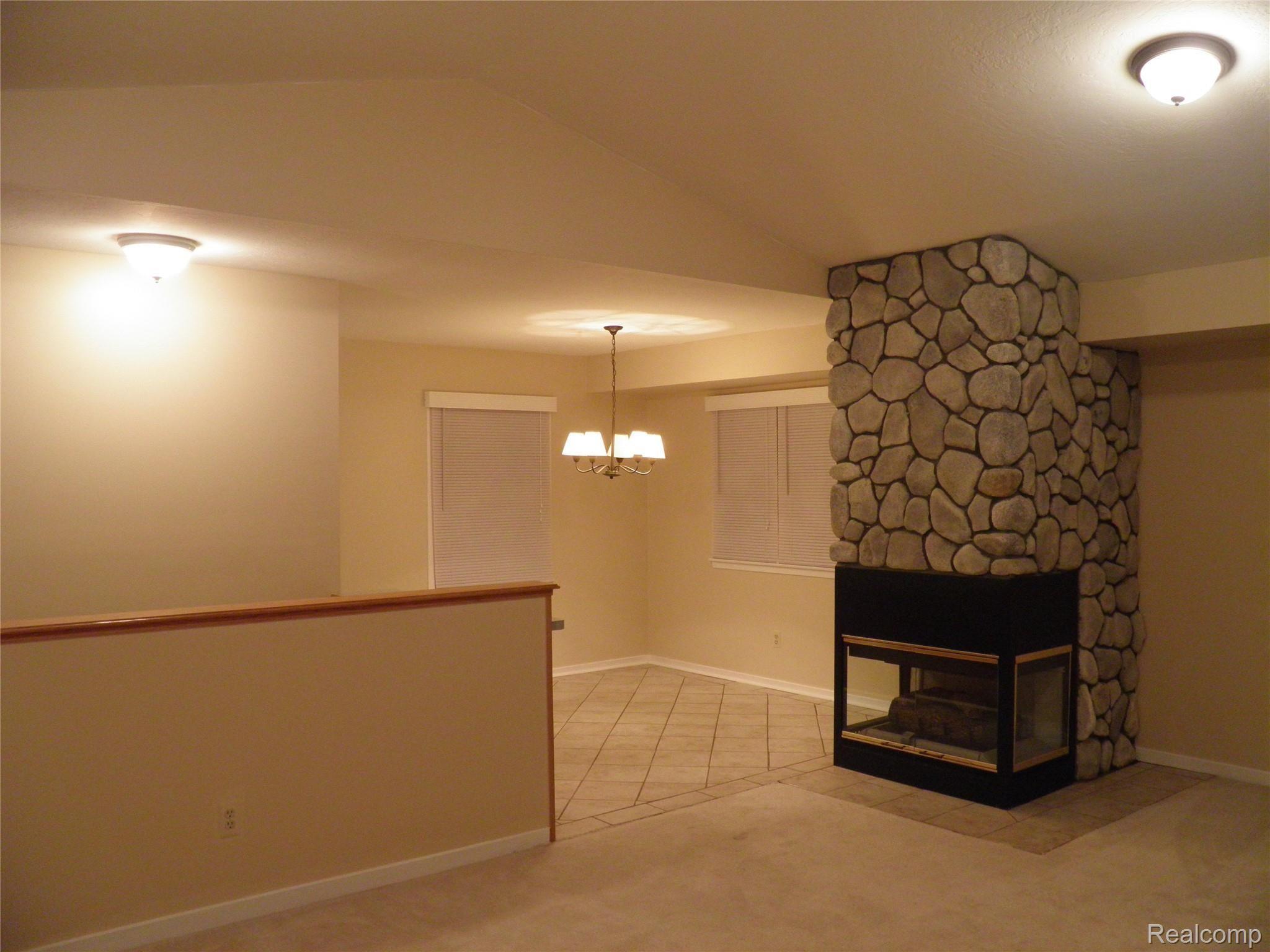 2191 North Milford Road Highland, MI 48357 - Photo 12 of 35 JLJM12.JPG