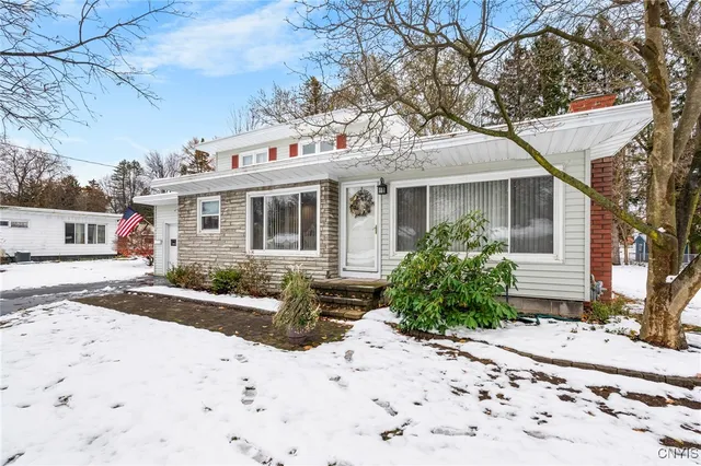 $224,900 | 105 Herman Drive, Clay, NY 13212