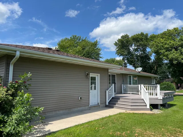 $224,900 | 339 6th Street Northwest, Buffalo Lake, MN 55314