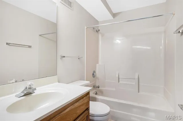 $649,999 | 2075 Meaghan Lane, Pacific, MO 63069