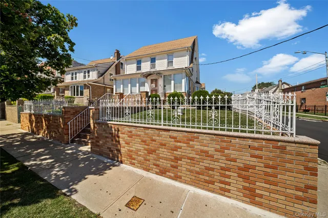 $1,488,000 | 152-19 85th Drive | Briarwood