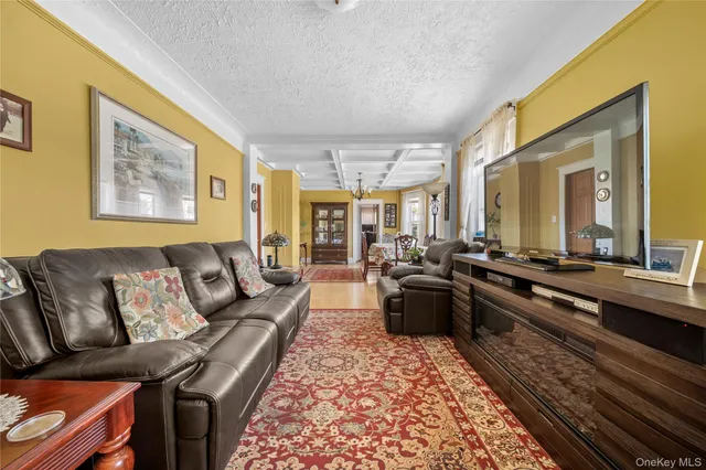 $1,488,000 | 152-19 85th Drive | Briarwood