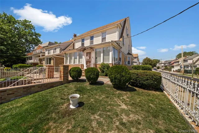 $1,488,000 | 152-19 85th Drive | Briarwood