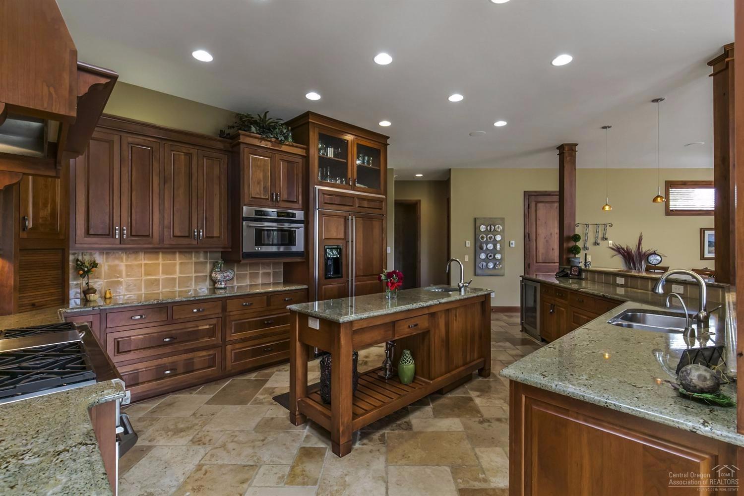 22155 Rickard Road Bend, OR 97702 - Photo 7 of 24 Grand Light & Bright Kitchen! Very l