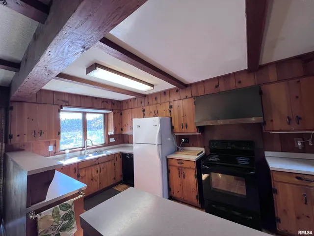 $450,000 | 88 Dakota Road, Carbondale, IL 62902