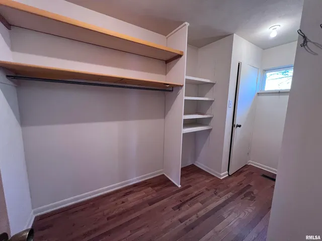 $450,000 | 88 Dakota Road, Carbondale, IL 62902