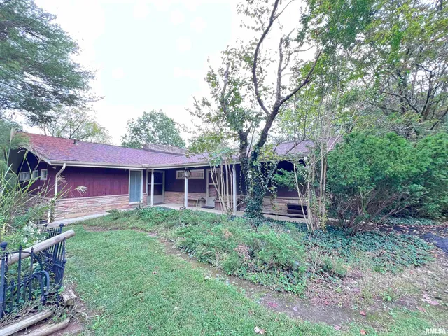 $450,000 | 88 Dakota Road, Carbondale, IL 62902