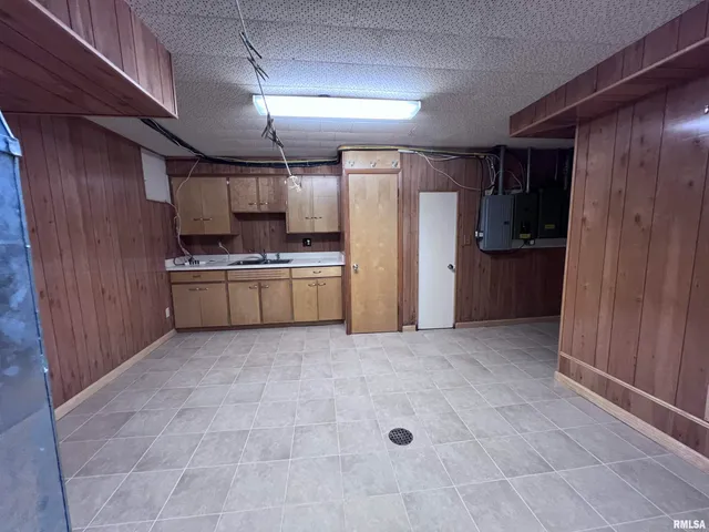 $450,000 | 88 Dakota Road, Carbondale, IL 62902