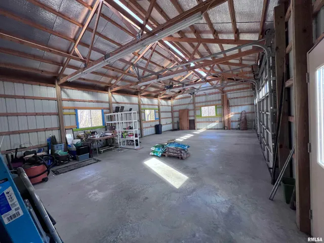 $450,000 | 88 Dakota Road, Carbondale, IL 62902