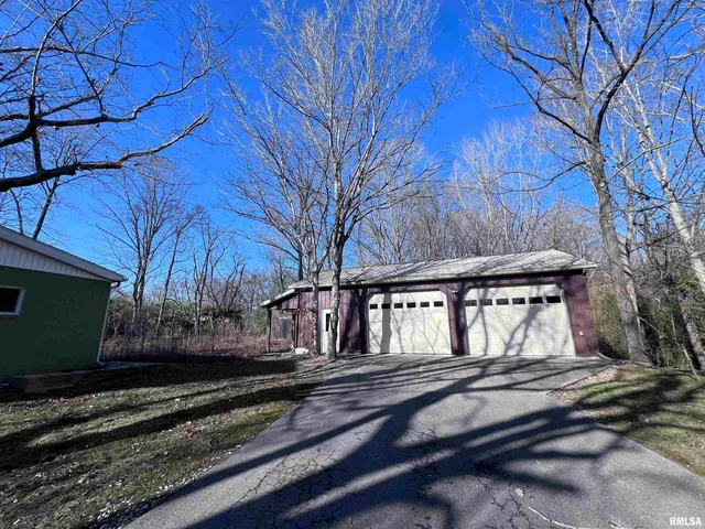 $450,000 | 88 Dakota Road, Carbondale, IL 62902