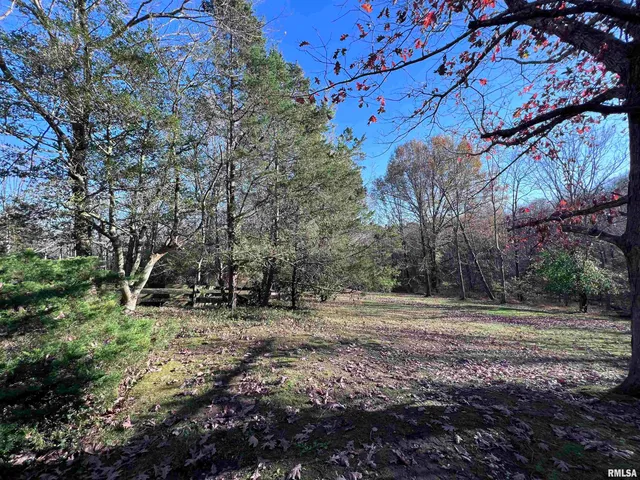 $450,000 | 88 Dakota Road, Carbondale, IL 62902