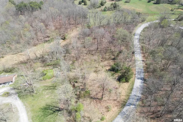 $450,000 | 88 Dakota Road, Carbondale, IL 62902