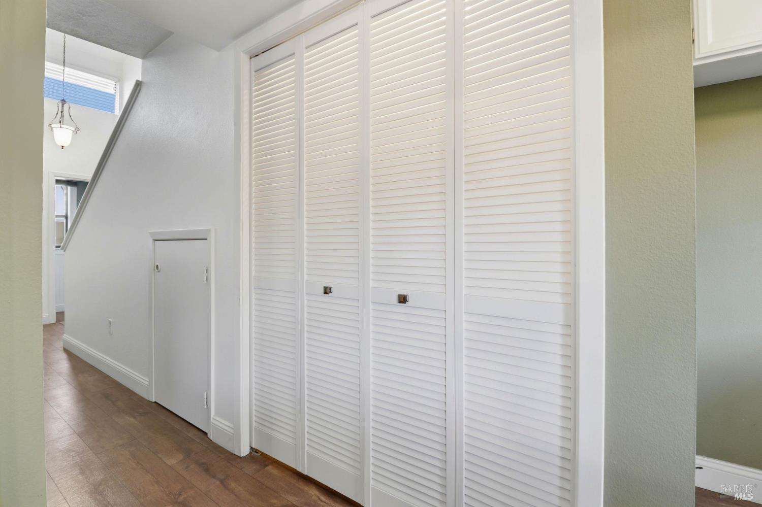 19167 Robinson Road, Unit H Sonoma, CA 95476 - Photo 13 of 32 a view of a bathroom with wooden floor