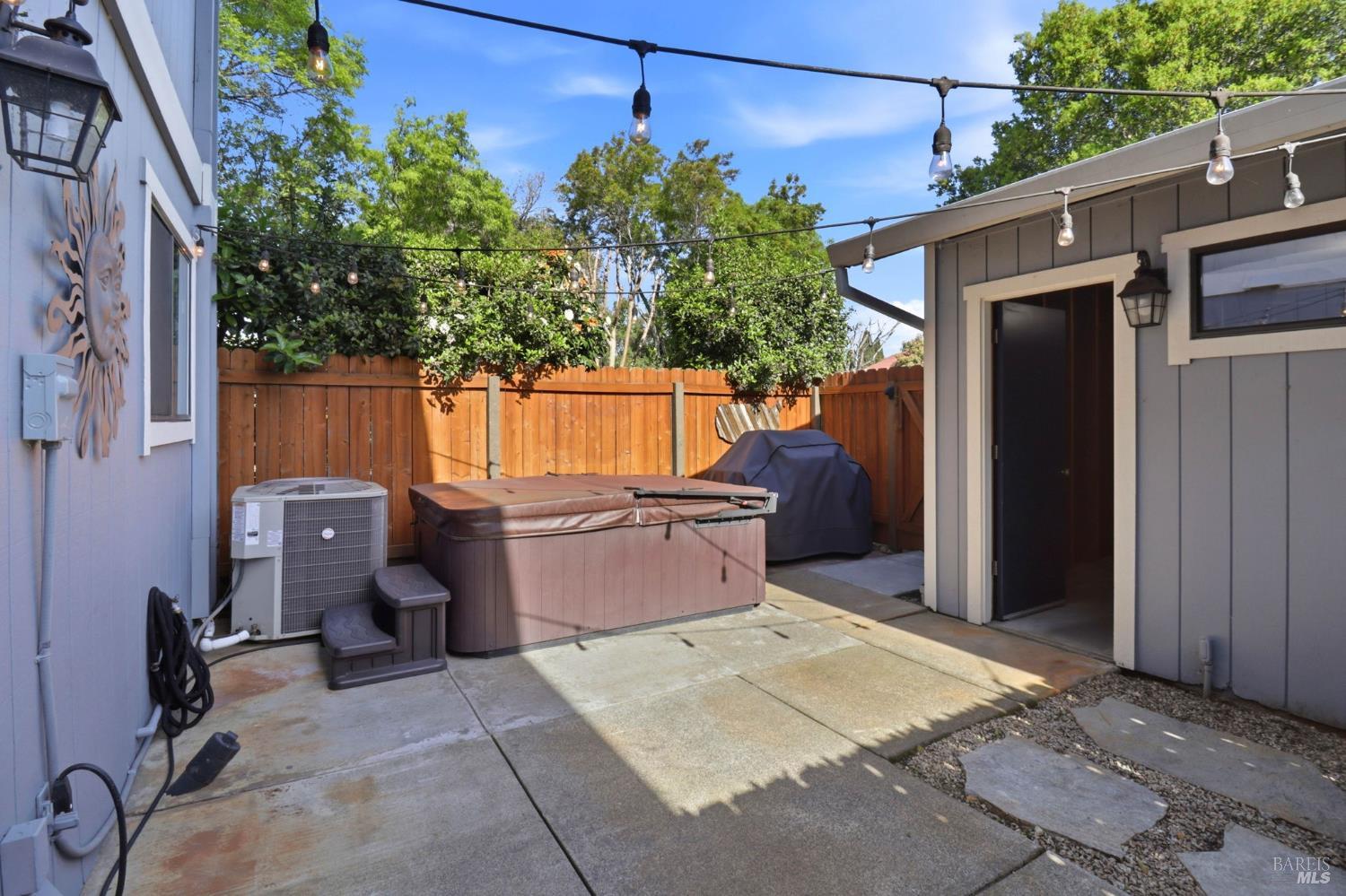 19167 Robinson Road, Unit H Sonoma, CA 95476 - Photo 29 of 32 a view of a patio