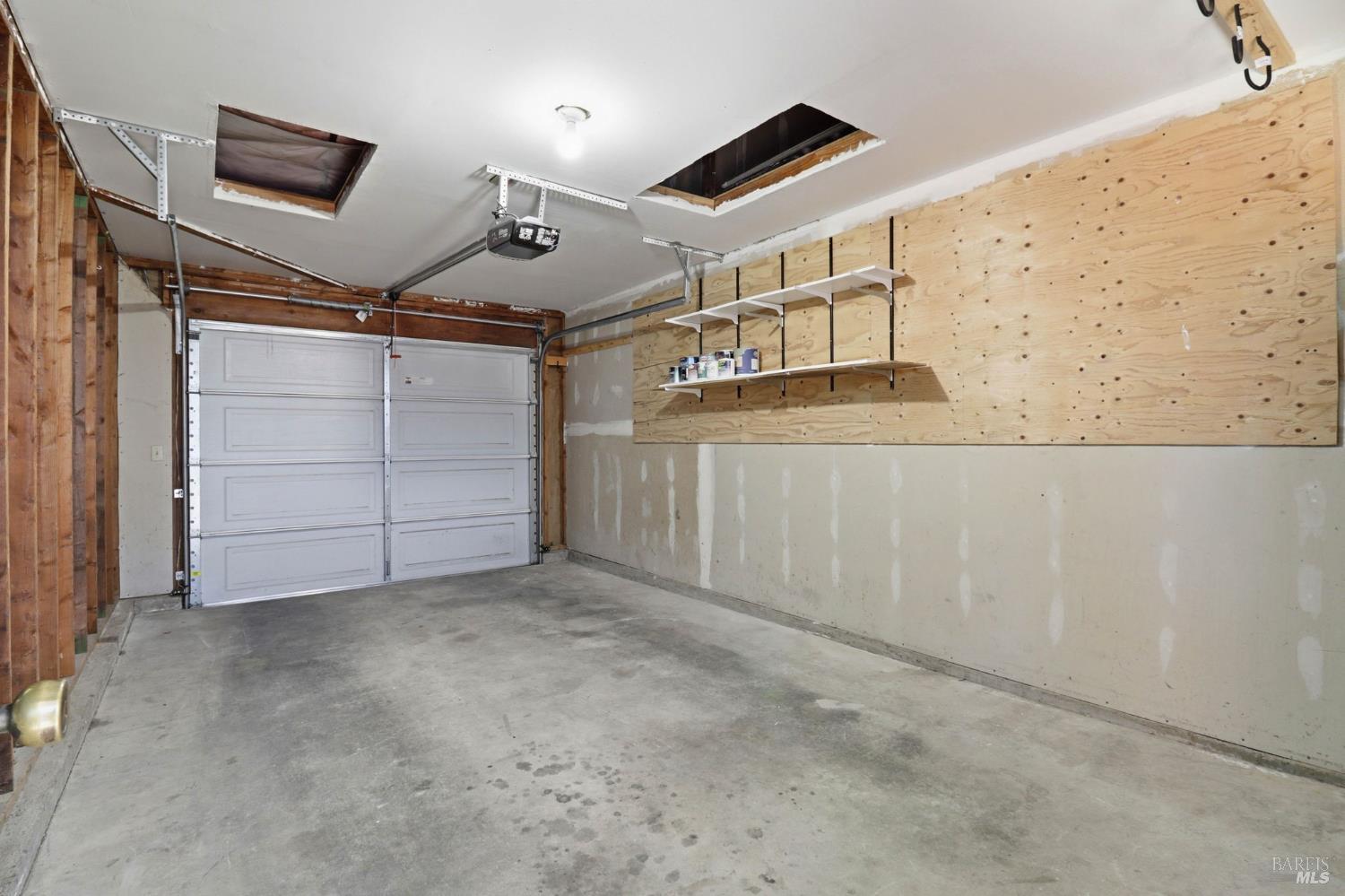 19167 Robinson Road, Unit H Sonoma, CA 95476 - Photo 31 of 32 a view of garage