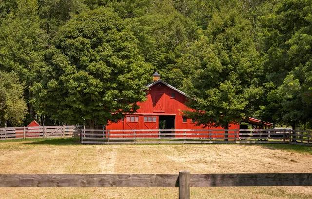 $1,625,000 | 283 Higbee Road, Charlotte, VT 05445