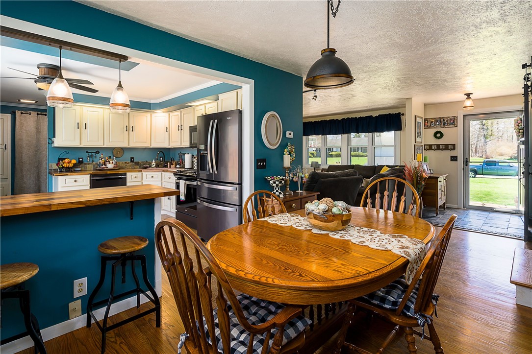 21 Saxony Road Pittsford, NY 14534 - Photo 11 of 42