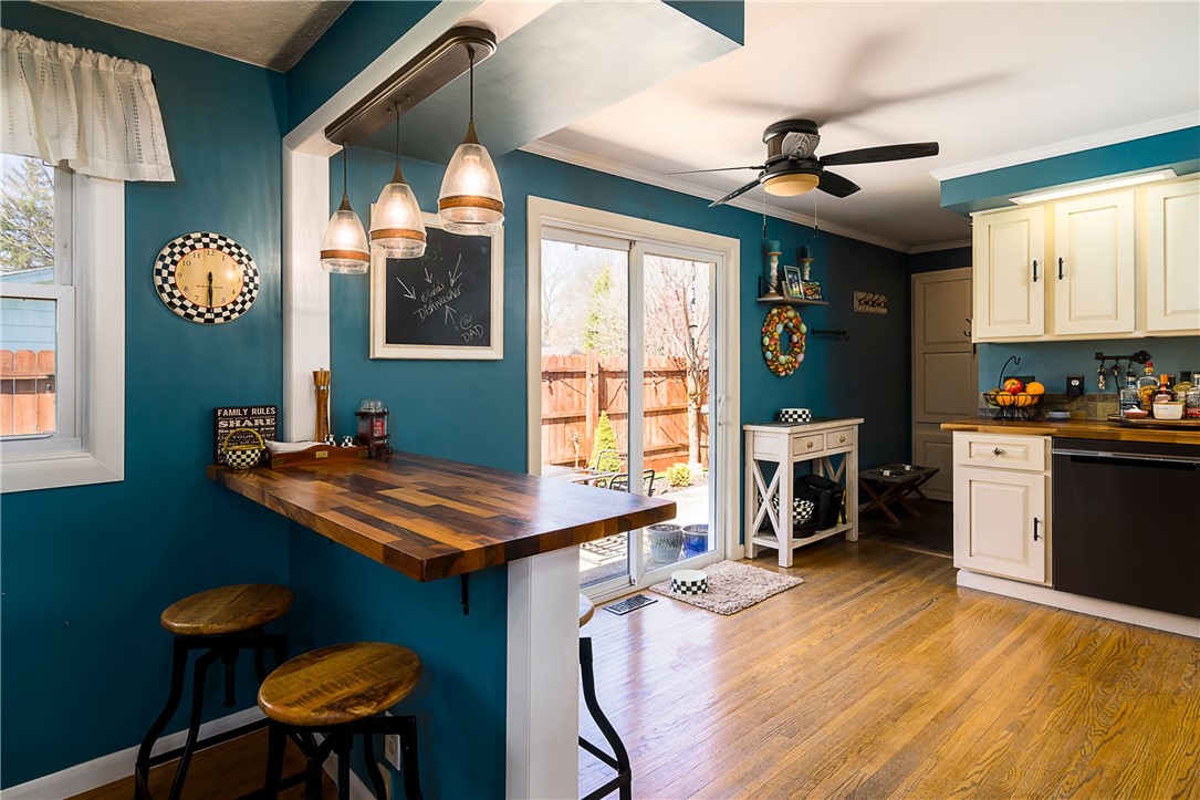 21 Saxony Road Pittsford, NY 14534 - Photo 12 of 42