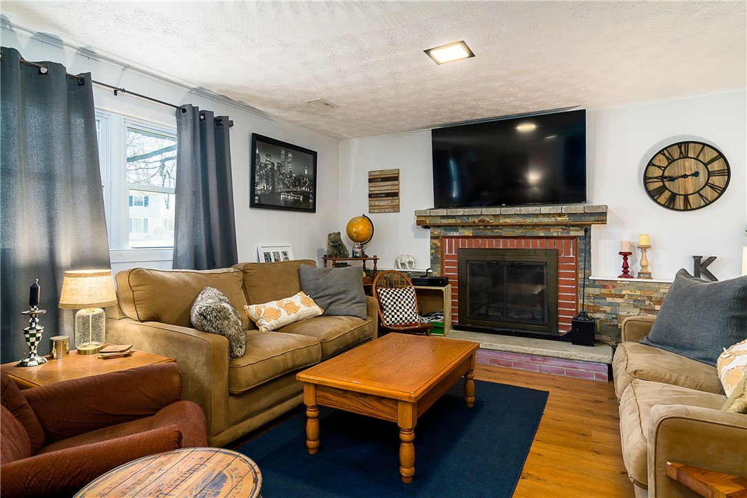 21 Saxony Road Pittsford, NY 14534 - Photo 19 of 42