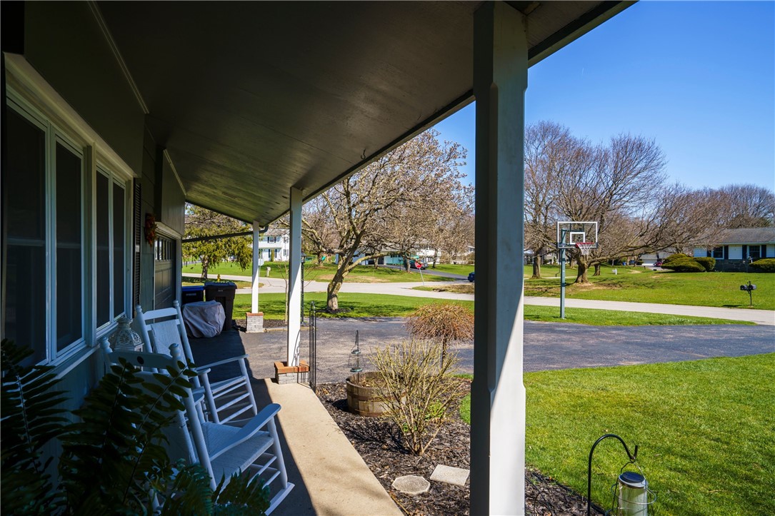 21 Saxony Road Pittsford, NY 14534 - Photo 2 of 42