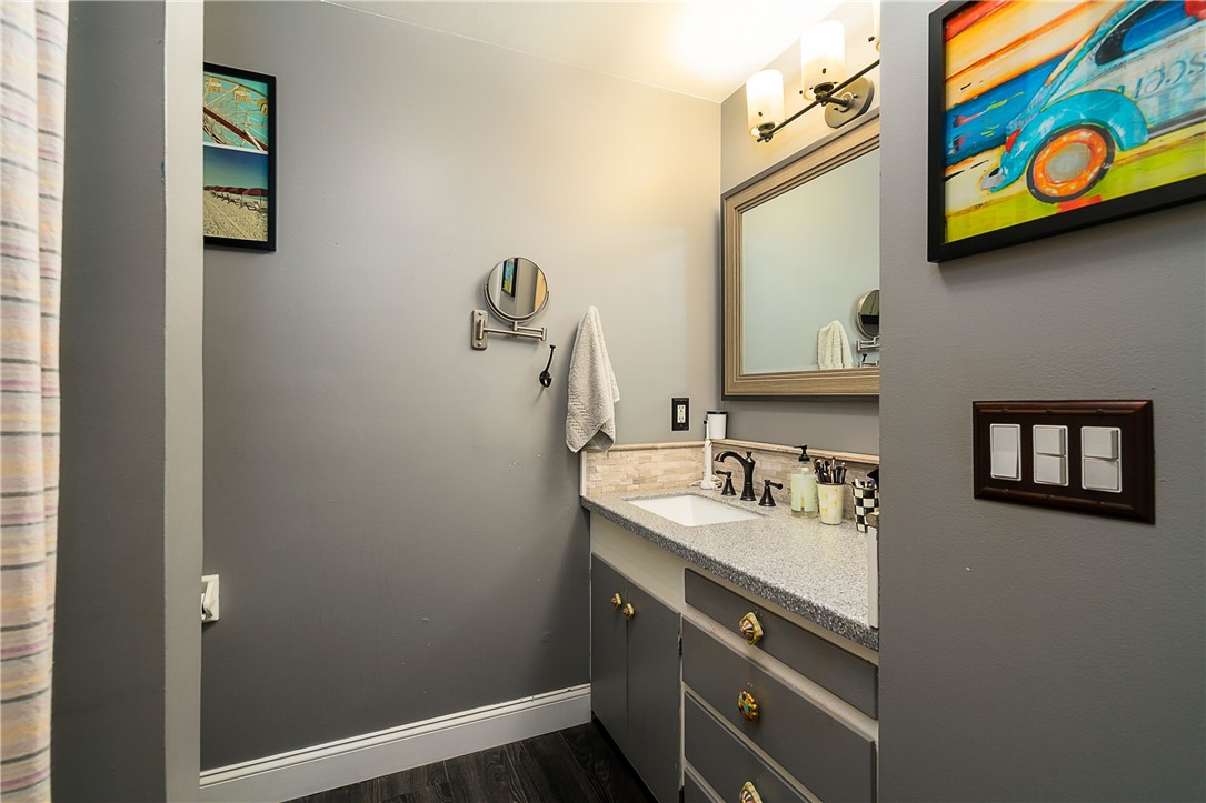 21 Saxony Road Pittsford, NY 14534 - Photo 31 of 42