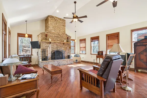 $564,929 | 2144 Street Pl Loop, Monterey, TN 38574