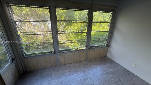 $1,600 | 2115 Northeast 42nd Court, Unit 206N, Lighthouse Point, FL 33064