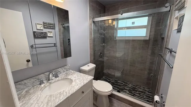 $1,600 | 2115 Northeast 42nd Court, Unit 206N, Lighthouse Point, FL 33064