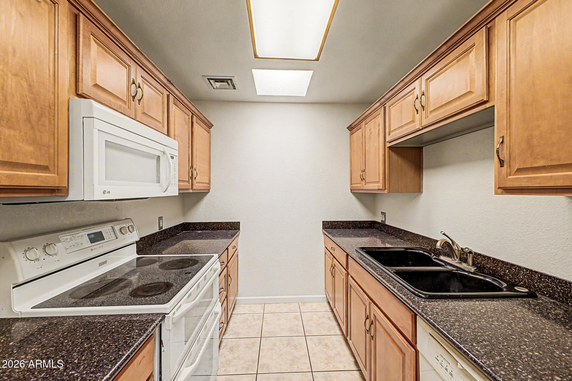 14300 West Bell Road, Unit 440 Surprise, AZ 85374 - Photo 8 of 38