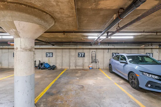 $255,000 | 440 Raintree Court, Unit 1M, Glen Ellyn, IL 60137