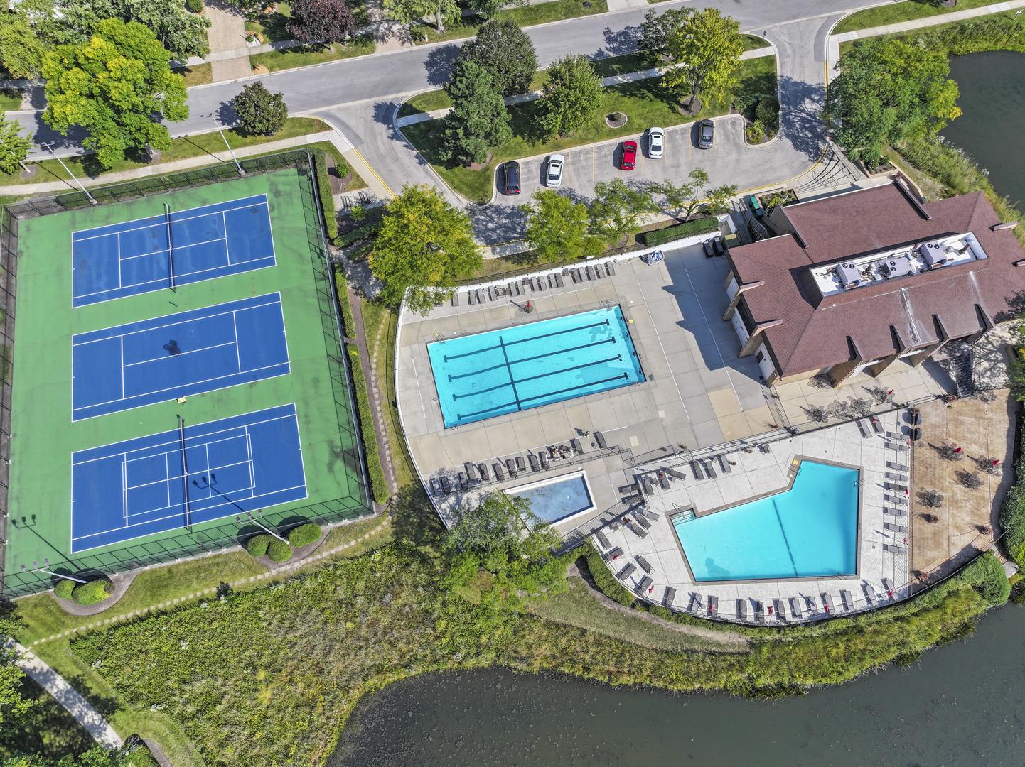 440 Raintree Court, Unit 1M Glen Ellyn, IL 60137 - Photo 30 of 35