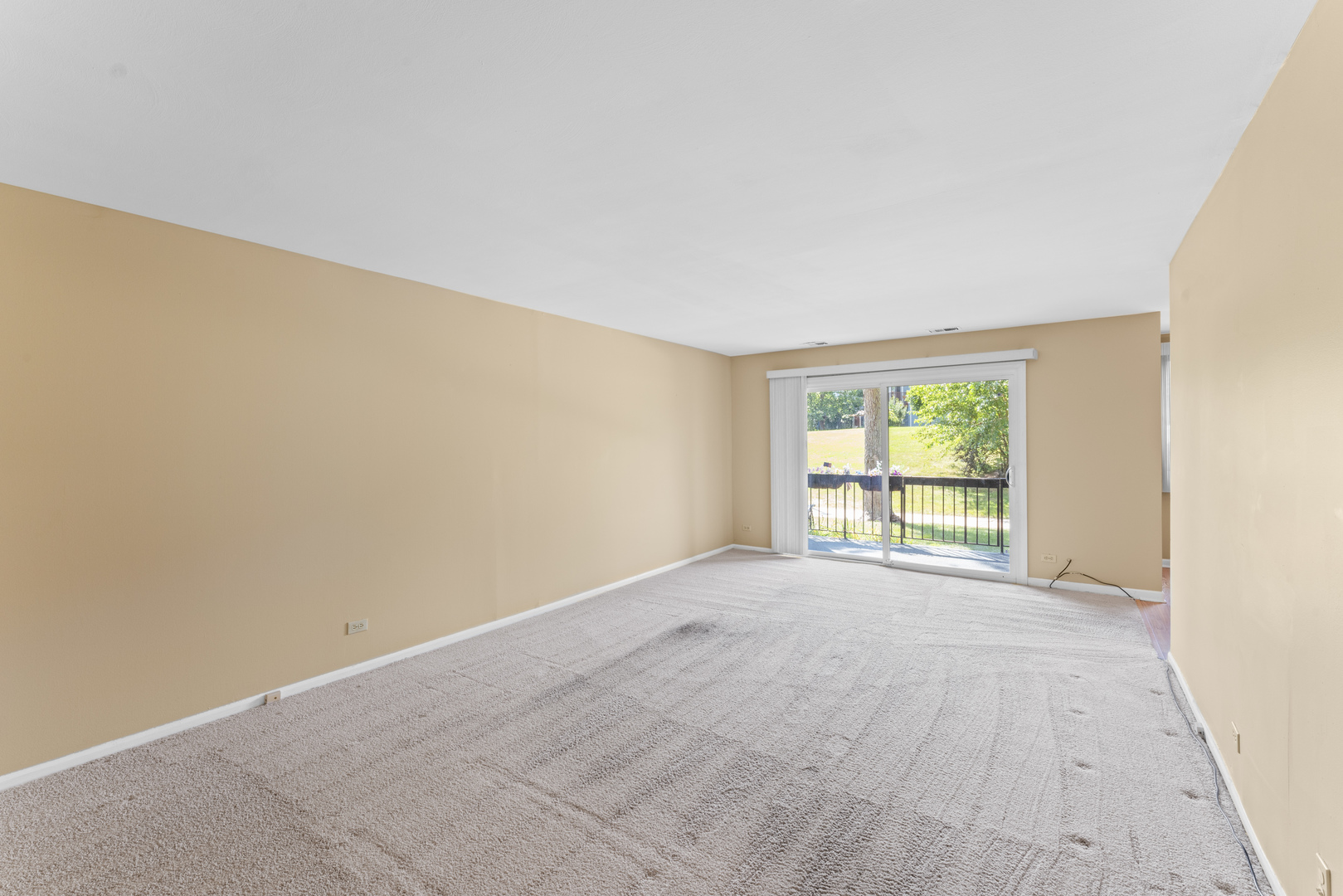 440 Raintree Court, Unit 1M Glen Ellyn, IL 60137 - Photo 3 of 35