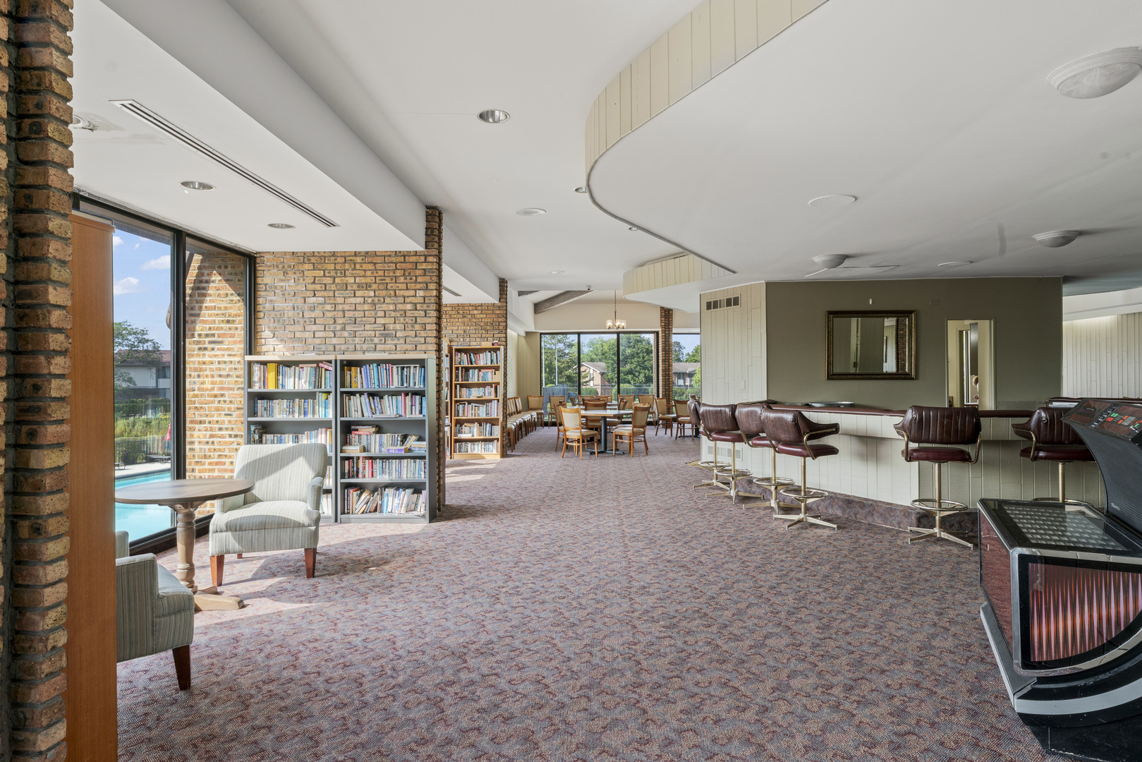 440 Raintree Court, Unit 1M Glen Ellyn, IL 60137 - Photo 31 of 35